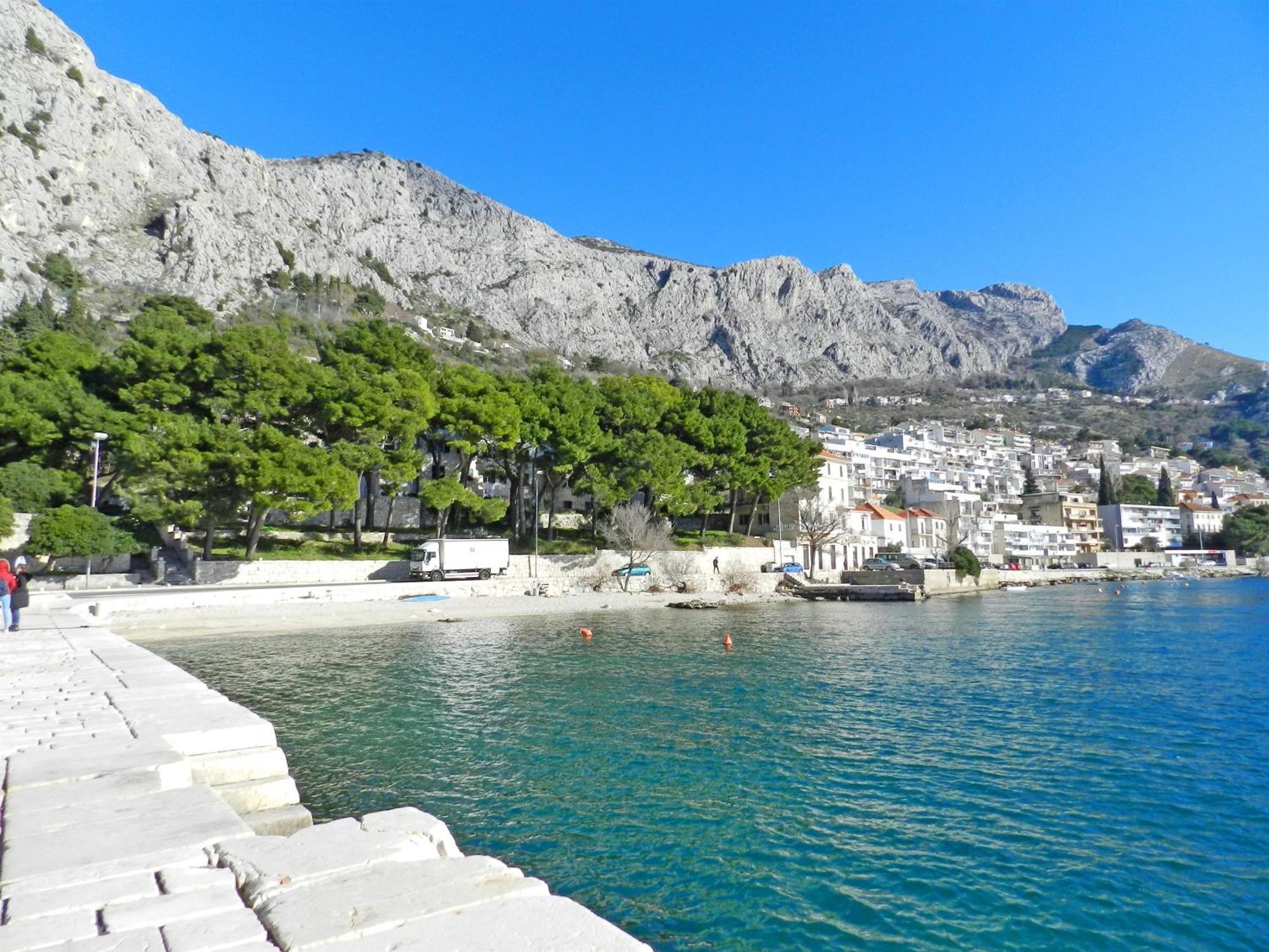 Apartment Iva Omis Exterior photo